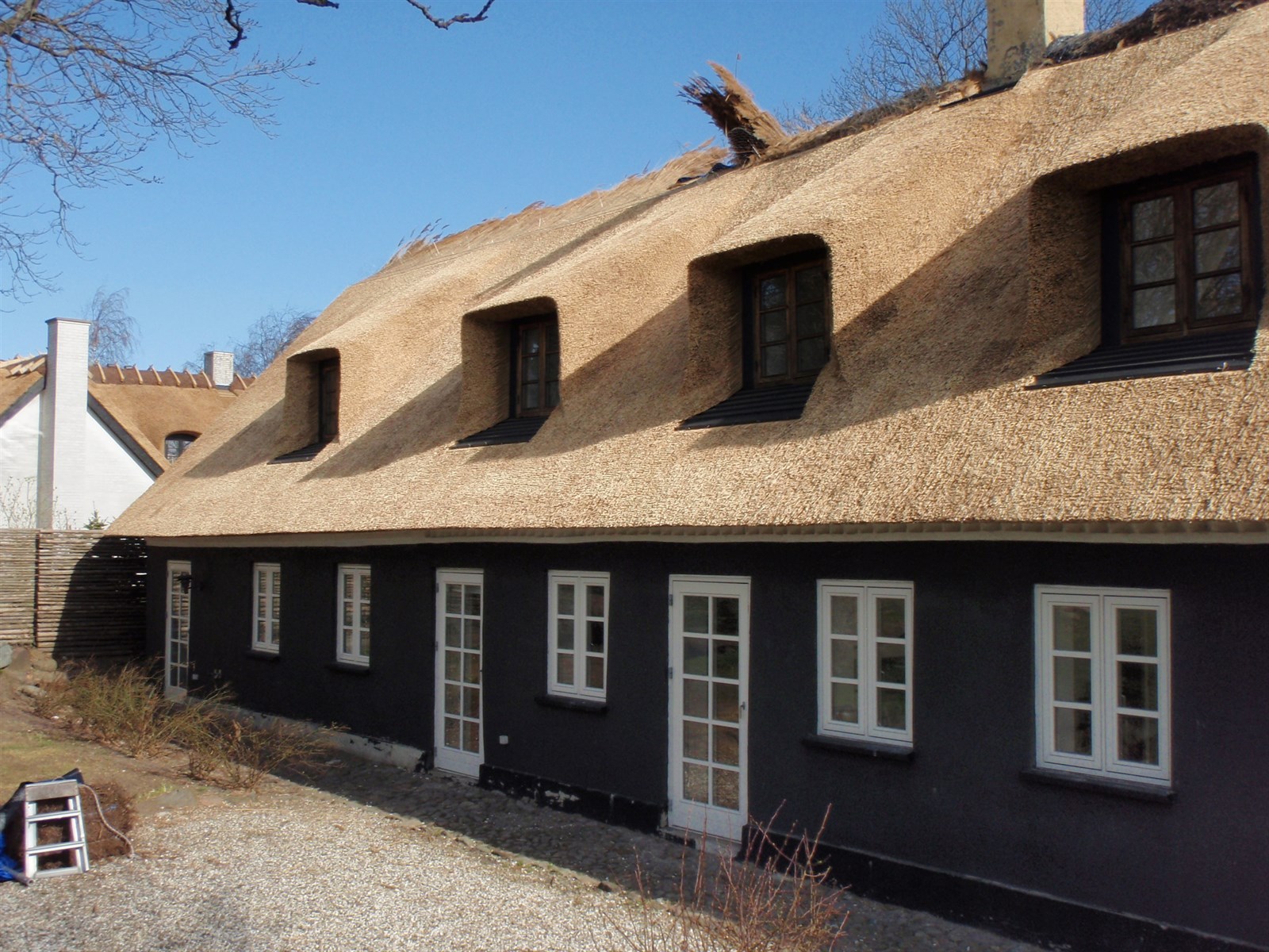 Mønning & rygning af stråtag i Vig, Odsherred, Holbæk & Kalundborg
